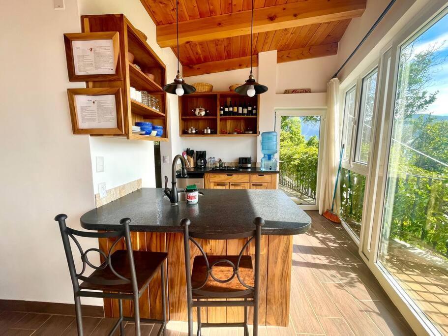 Refugio Del Volcan Casitas サン・ペドロ・ラ・ラグーナ エクステリア 写真